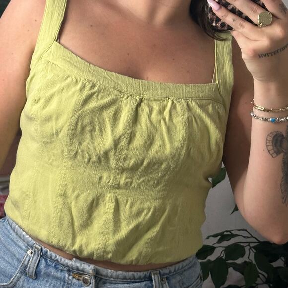 Free People Scarlett Cropped Tank Top in Tarragon Size Large - Picture 2 of 4